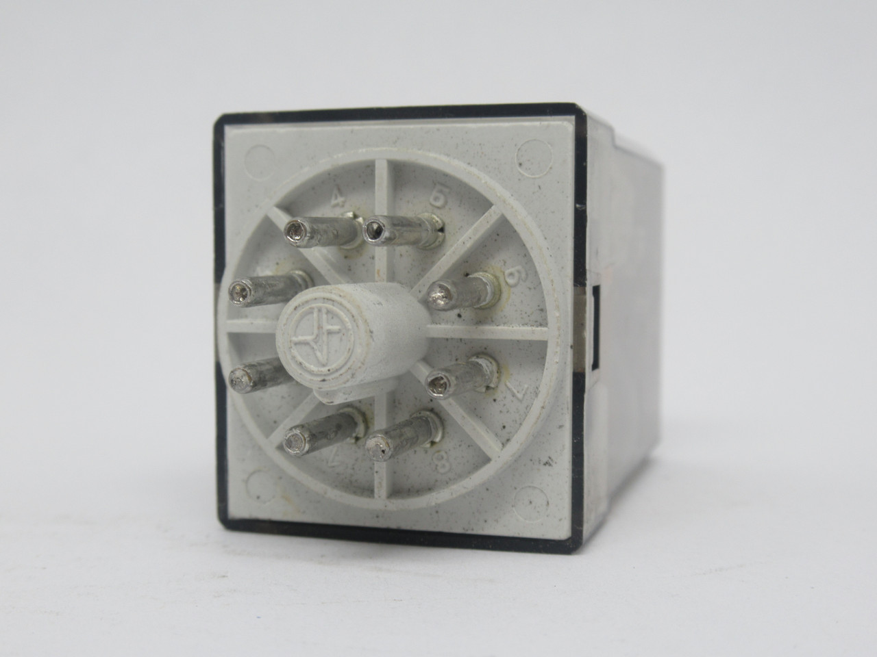 Finder 60.12.8.230.0040 Plug In Relay 230V 10A 8-Pin USED