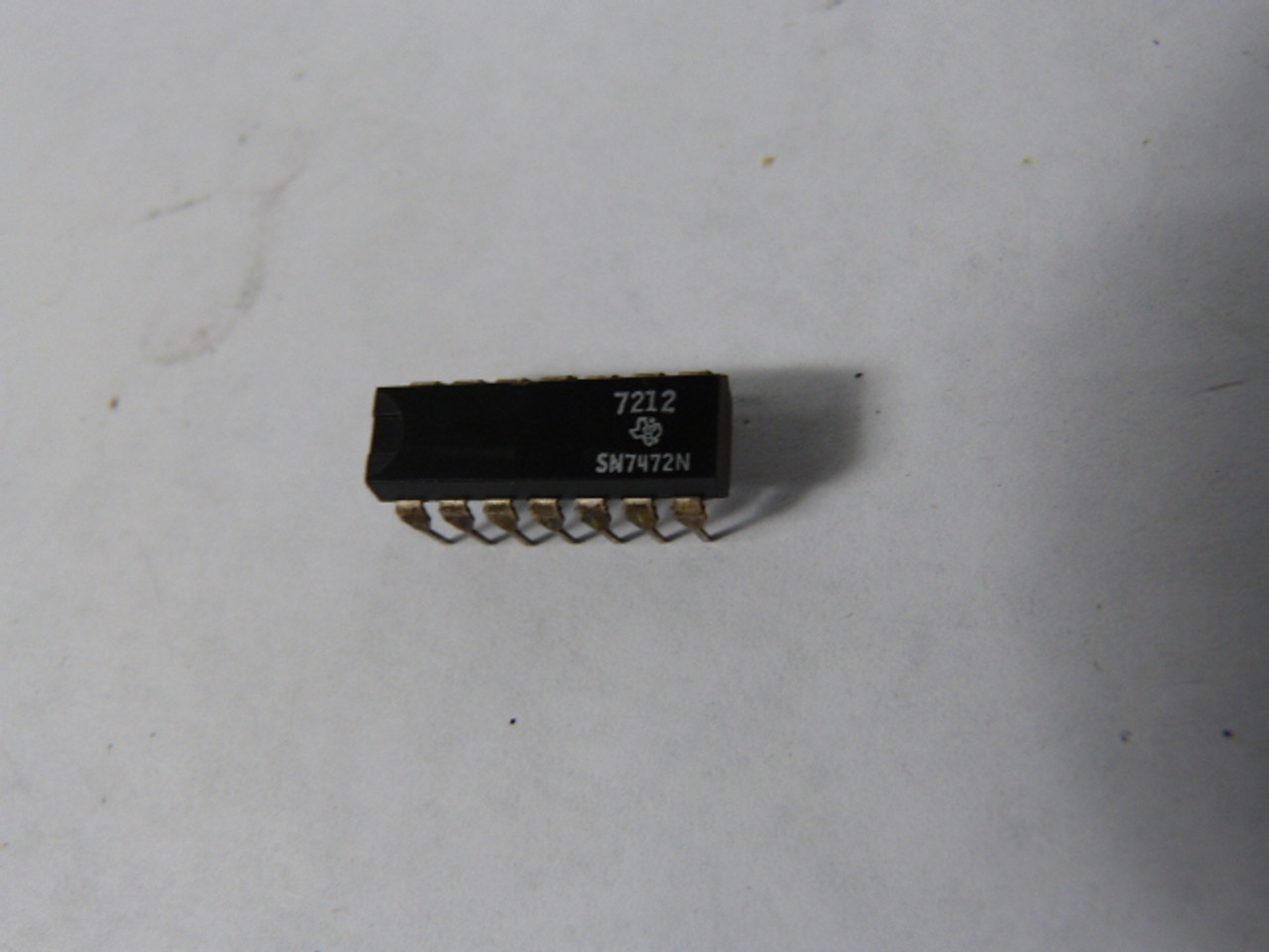 Texas Instruments SN7472N Plastic Dipped 14 Pin Integrated Circuit USED
