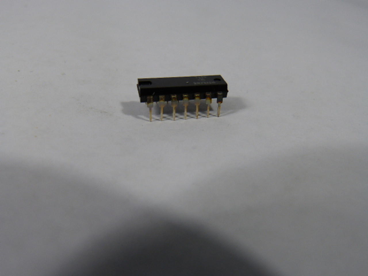 Texas Instruments SN7420N Plastic Dipped 14 Pin Integrated Circuit USED