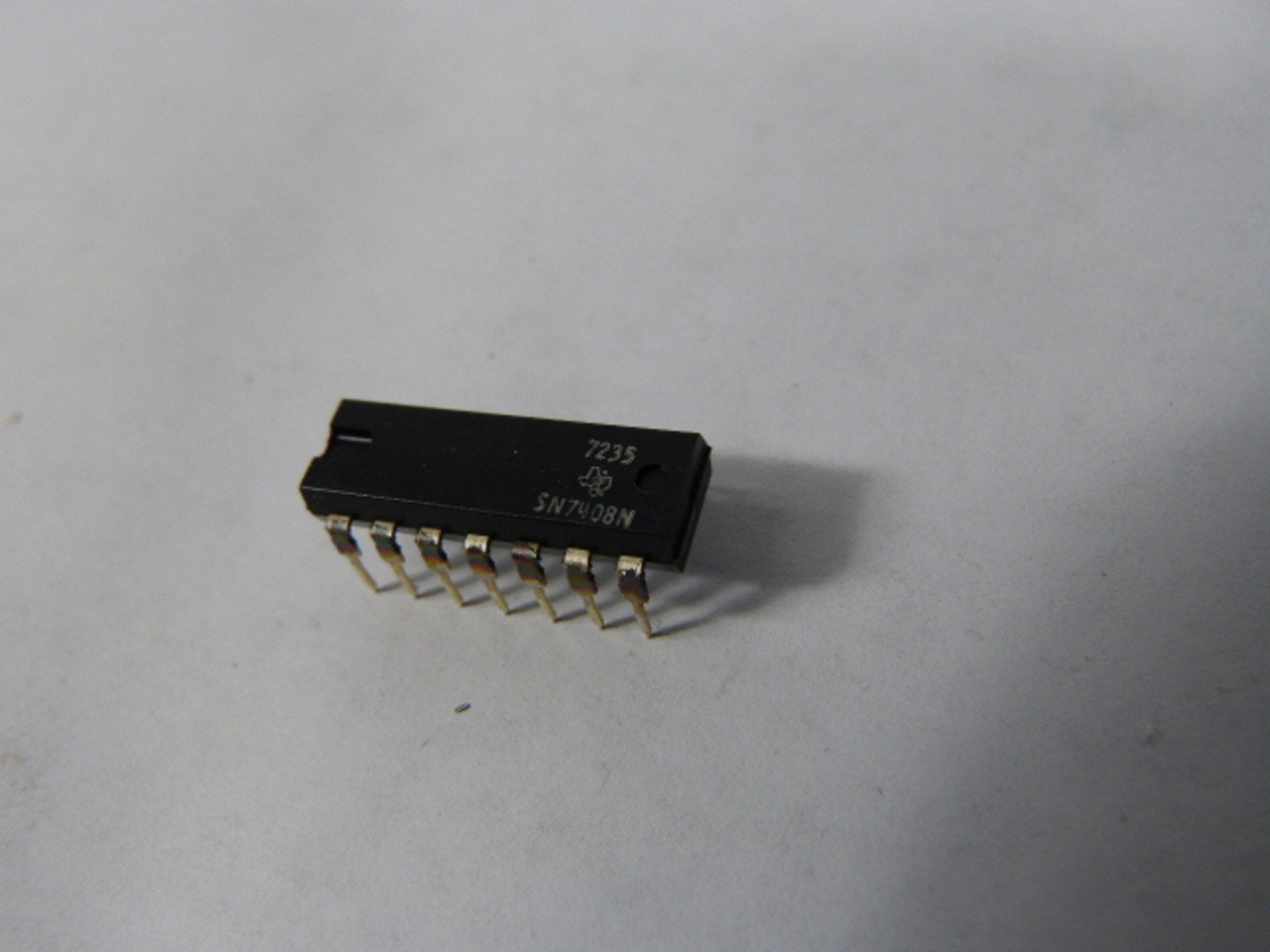 Texas Instruments SN7408N Plastic Dipped 14 Pin Integrated Circuit USED