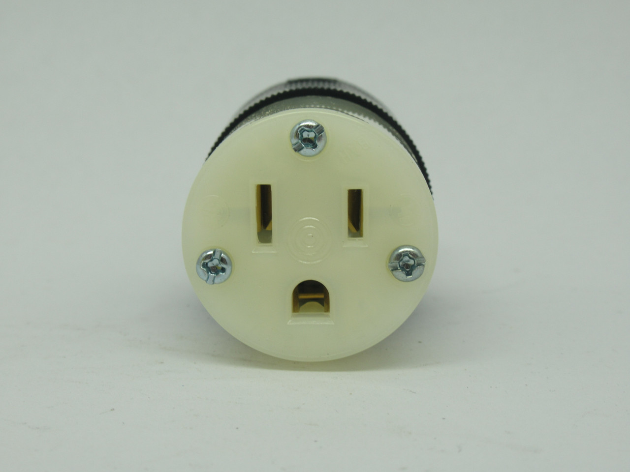 Hubbell HBL5269C Insulgrip Straight Blade Connector Body 15A 125V 2P 3W NEW