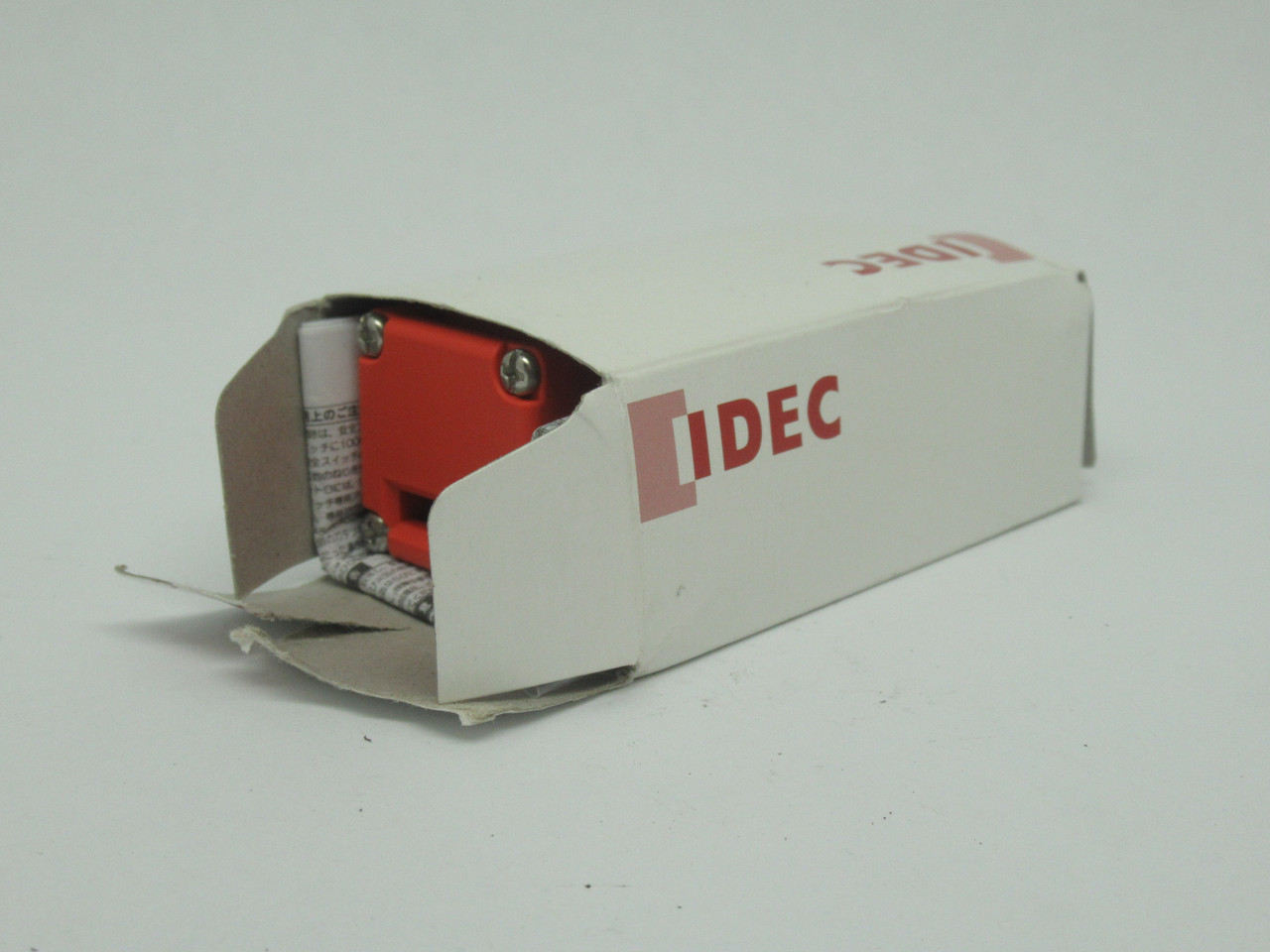 IDEC HS5D-11RN Safety Switch 1NC/1NO 3A@250VAC 4A@30VDC *DAMAGED BOX* NEW