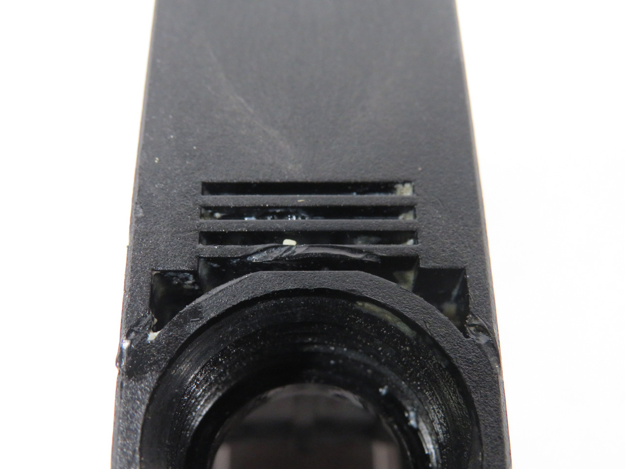 Omron E3JM-DS70M4T-US Diffuse-Reflective Sensor 24-240VAC SHELF WEAR USED