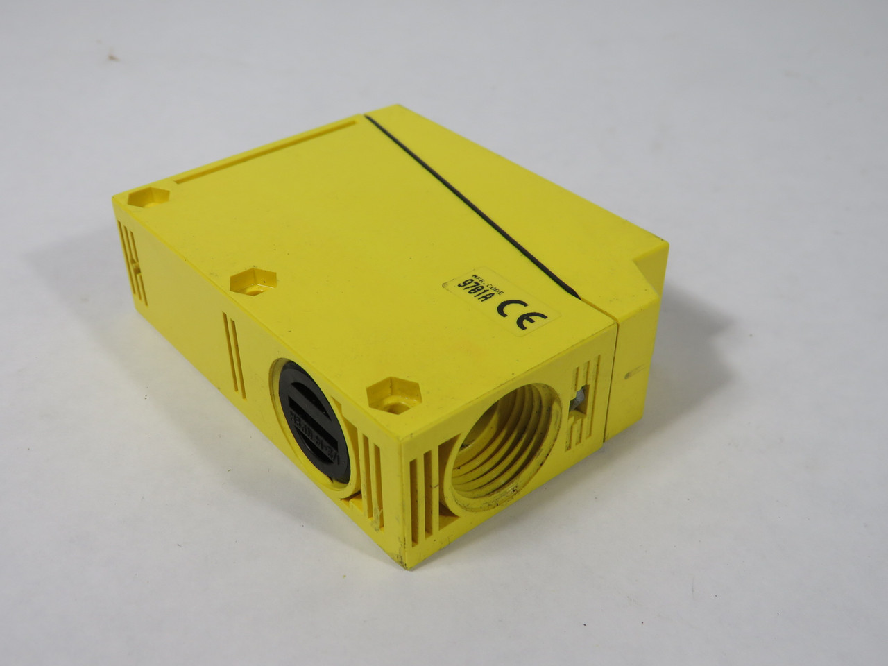 Banner Q85VR3LP-T9 Polarized Retroreflective Sensor 24-240VAC 12-240VDC USED