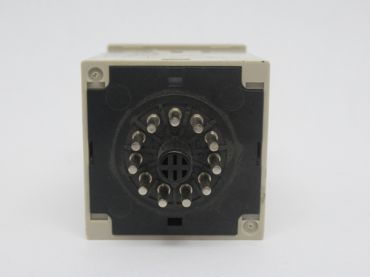 Omron H3BA-DC24 Solid State Timer 24VDC 0.5s-100h 11-Pin 5A USED