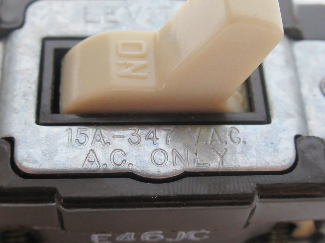 Leviton 18201-I Ivory Single Pole Toggle Switch 2-Position 15A 347V USED