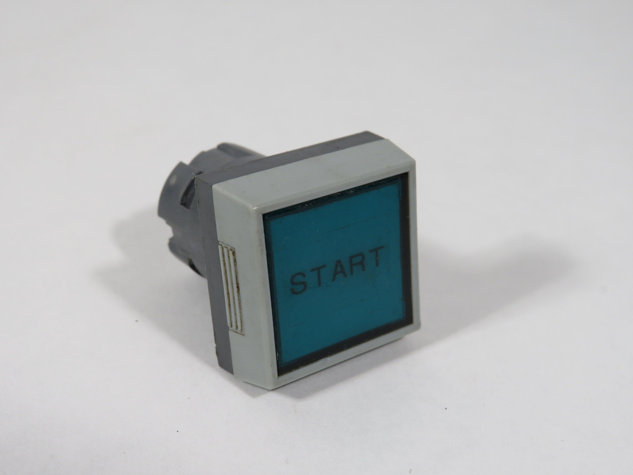 EAO 704.210.5 Green Square Push Button Operator START USED