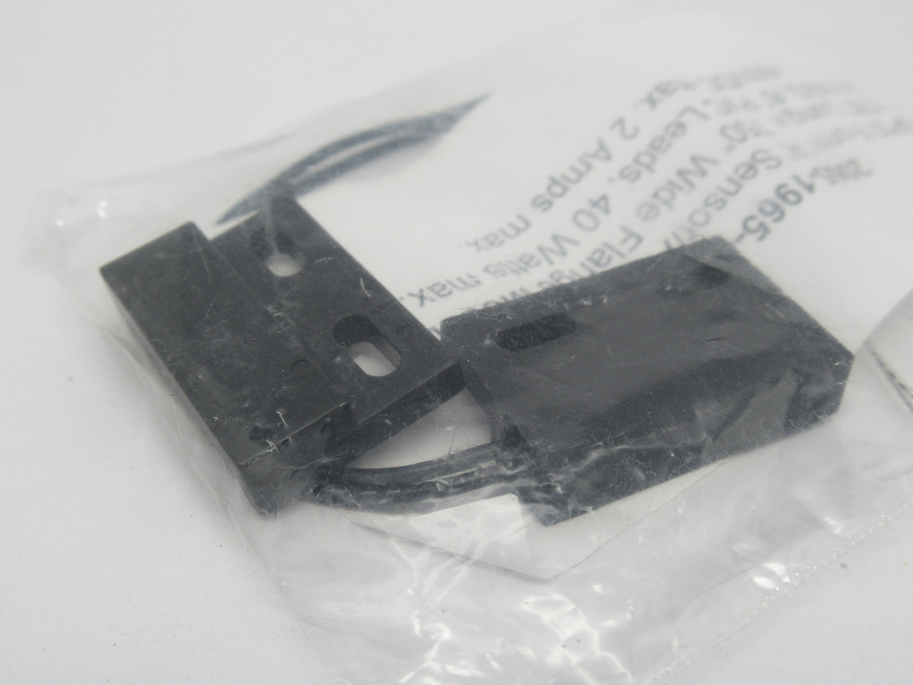 Reed Switch Developments Corp. 2005-1965-400 Reed Sensor/Actuator Set SPST A NWB