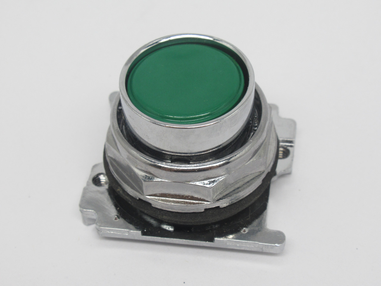 Eaton 10250T103 Momentary Flush Push Button Operator Head GREEN Ser.A1 NEW