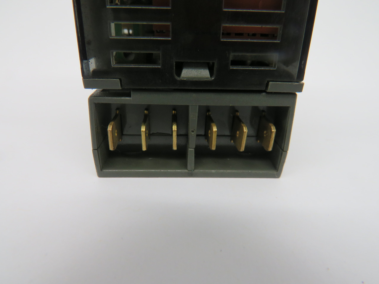 Omega Engineering INC CN9111A Temperature Control 115V MISSING FRONT PANEL USED