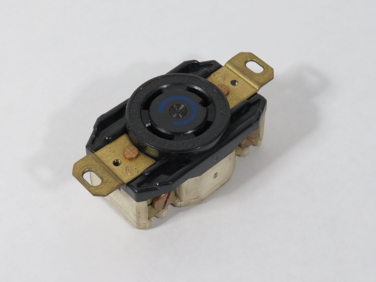 Hubbell HBL2720 Twistlock Flush Receptacle 30A 250VAC 3PH 4W 3P USED