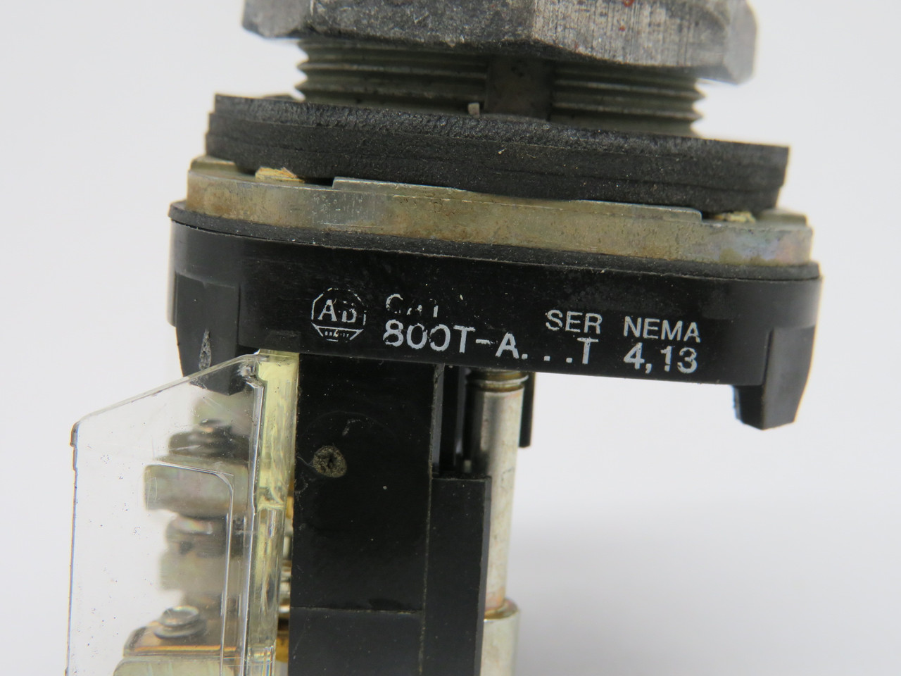 Allen-Bradley 800T-A9A Ser T Push Button 600V 1NO 1NC Yellow SHELF WEAR USED