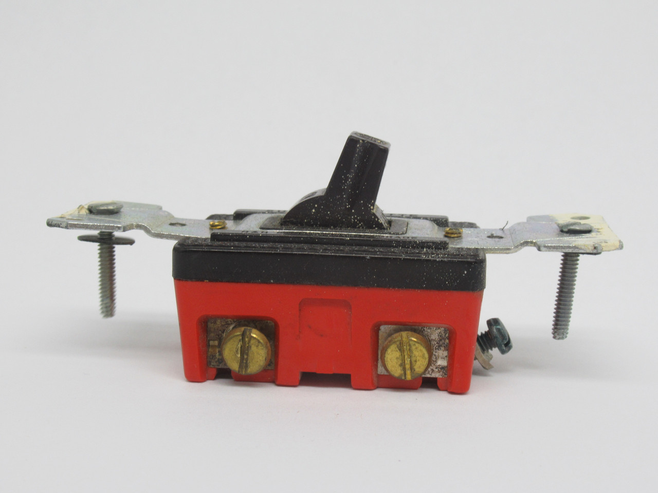 Arrow Hart AH18221 Toggle Switch 20A 347VAC 2-Position *STAINED* USED