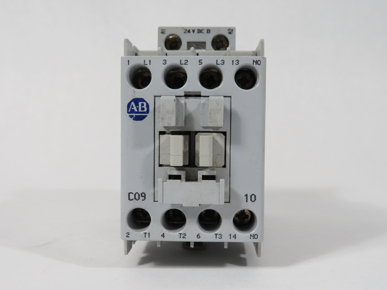 Allen-Bradley 100-C09DJ10 Contactor 24VDC 9A Uimp 8kV AC-12 25A 1NO USED