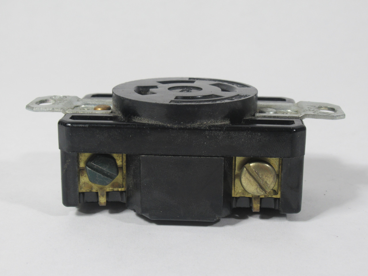 Pass & Seymour L1530R Turnlok Flush Receptacle 30A 250V 4W 3P USED