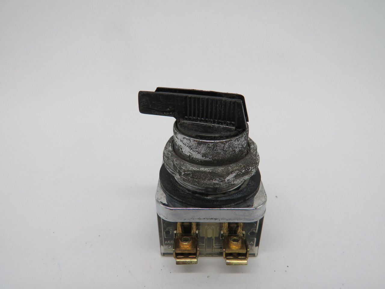 Furnas Electric 52SB2BABK2 Selector Switch Long Lever 3-Pos SHELF WEAR USED