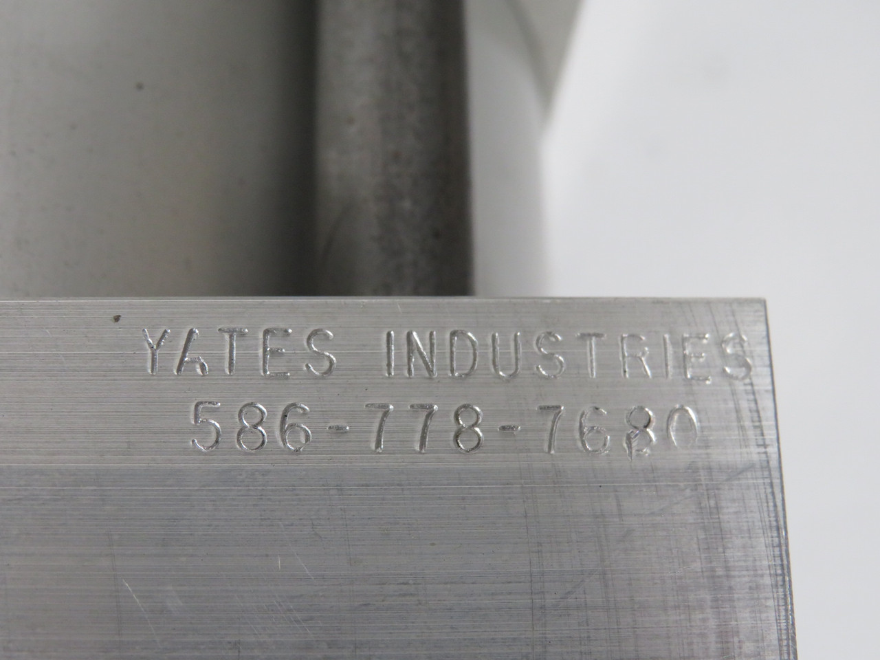 Yates A2-X-N8.00B-01.00N1.38B2-11 Pneumatic Cylinder 8" B 1" S SHELF WEAR NOP
