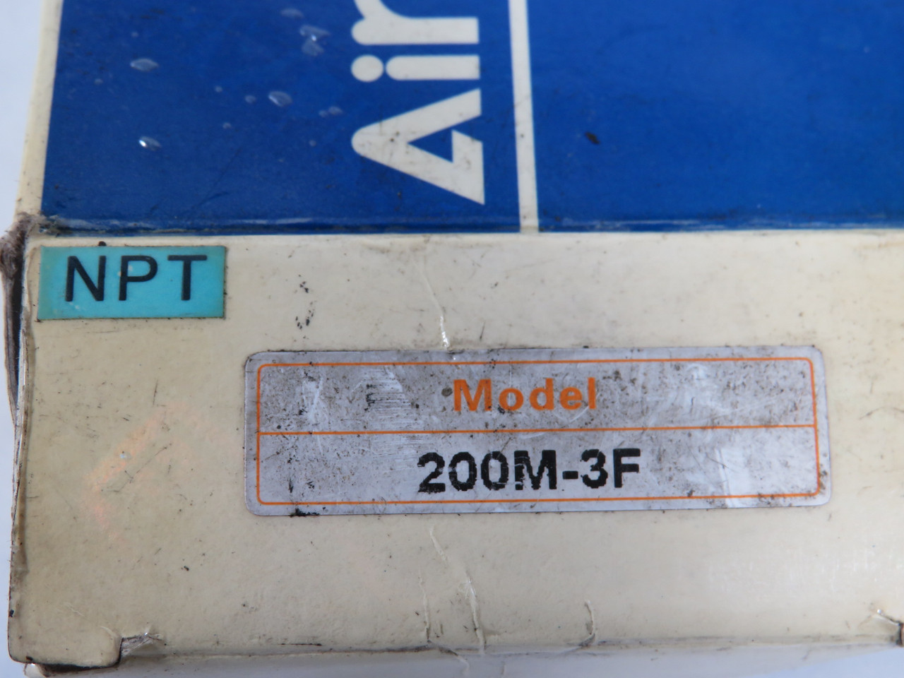 AirTac 200M-3FT Solenoid Valve Manifold 3-Station 1/4" NPT DAMAGED BOX NEW