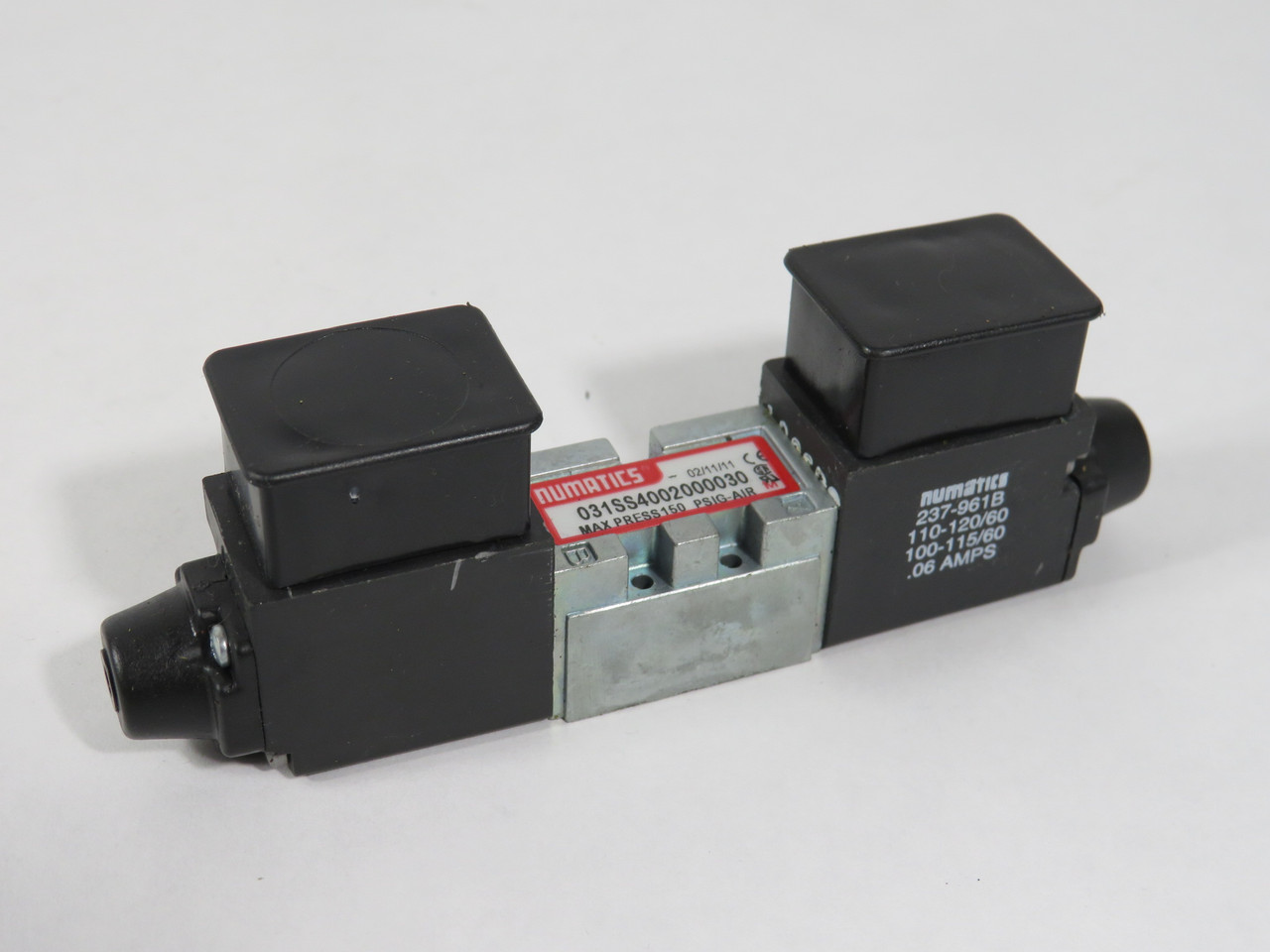 Numatics 031SS4002000030 4/2 Solenoid Valve 110-120V@60Hz MISSING HARDWARE NOP