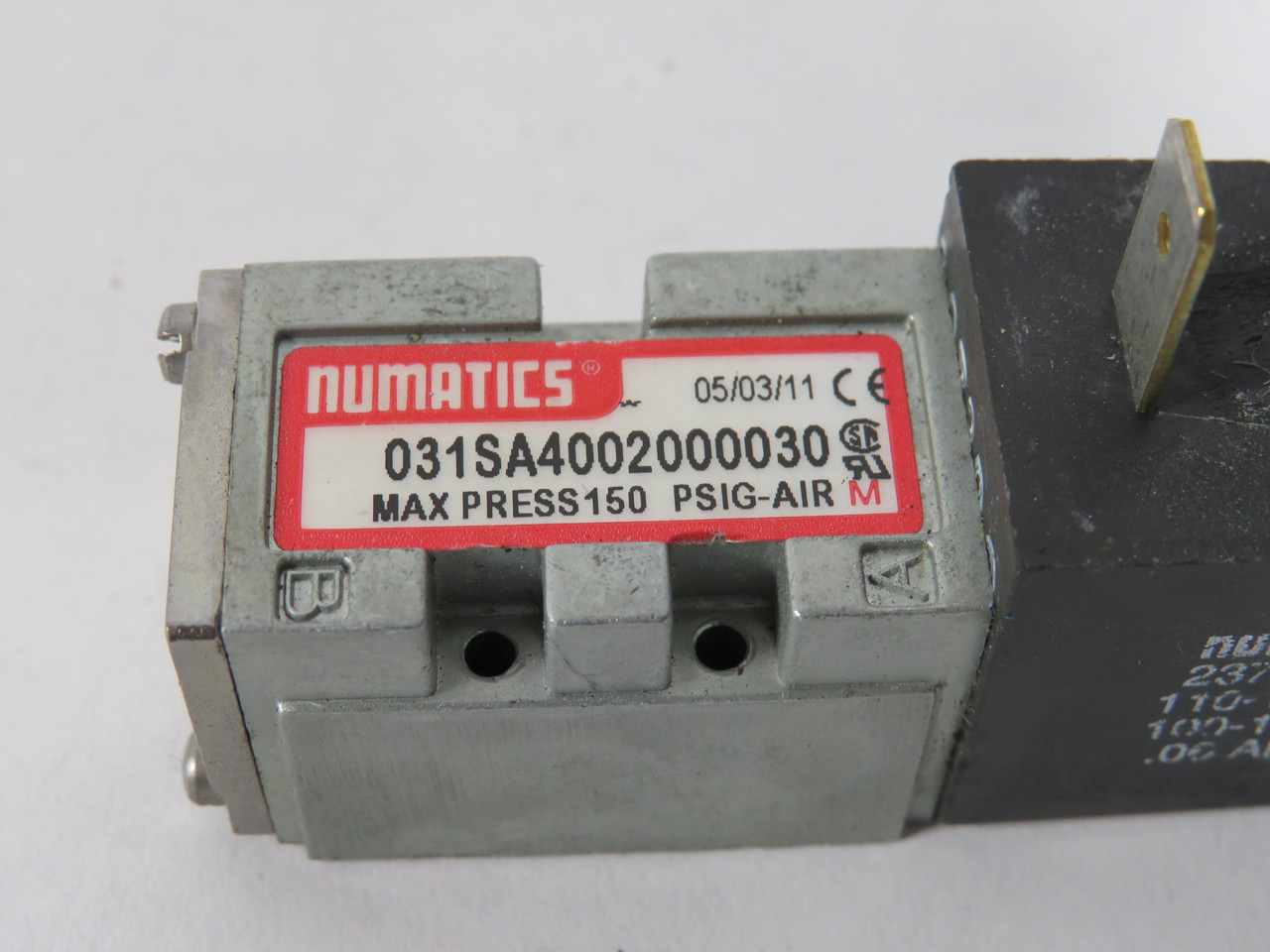 Numatics 031SA4002000030 4/2-Way Solenoid Valve 110-120V@60Hz SHELF WEAR NOP