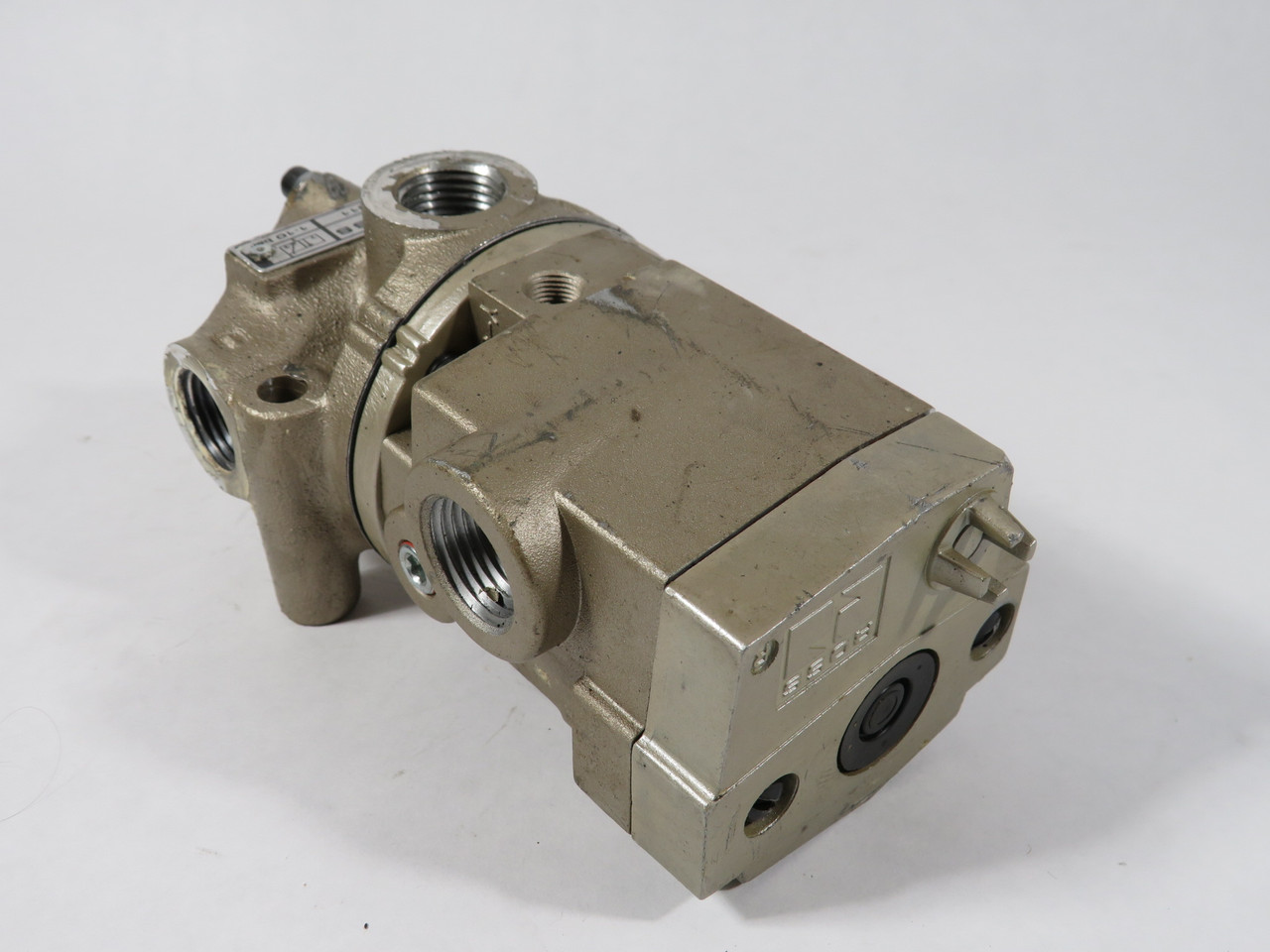 Ross 2773B4011 3/2-Way Solenoid Valve 1/2" NPT 110V@50Hz 30VA SHELF WEAR USED