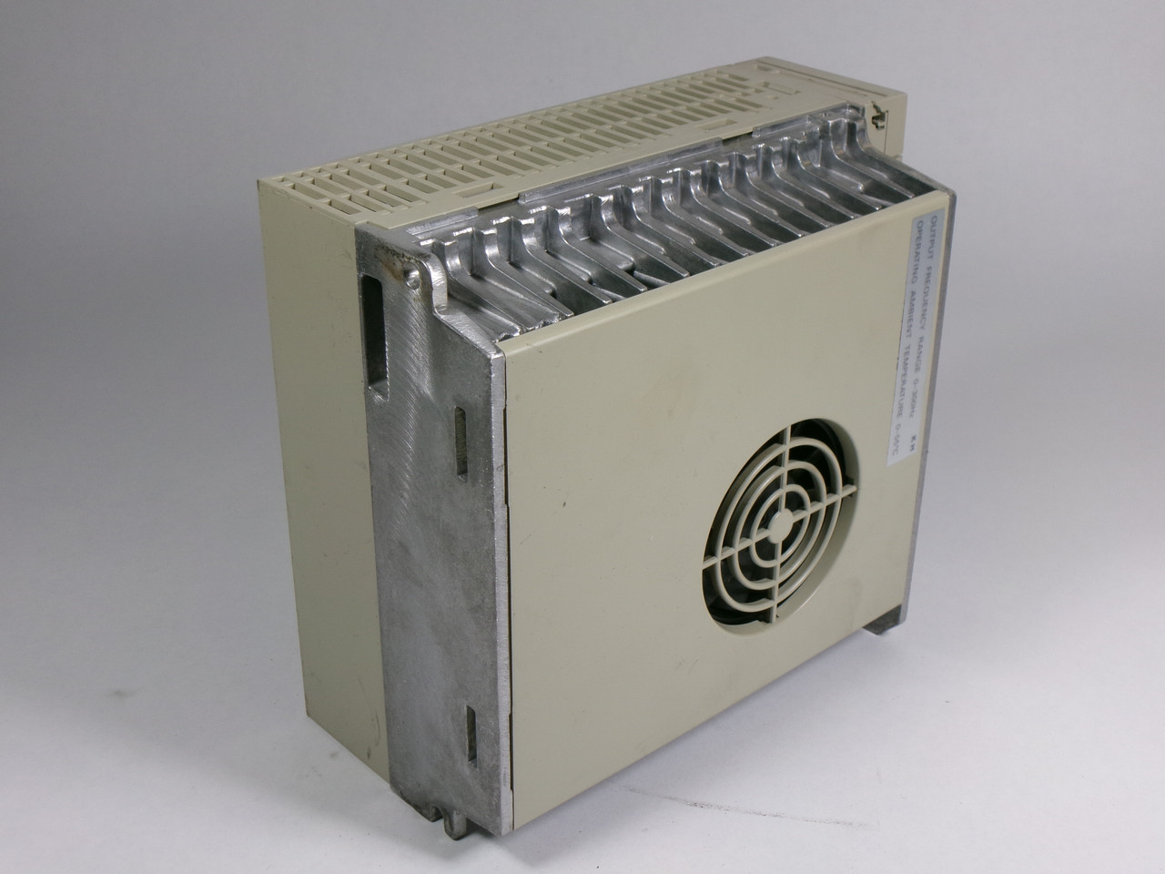 Omron R88D-WT10H AC Servo Driver 1kW 1.34HP 3Ph 0-230V 7.6A Output 50/60Hz USED