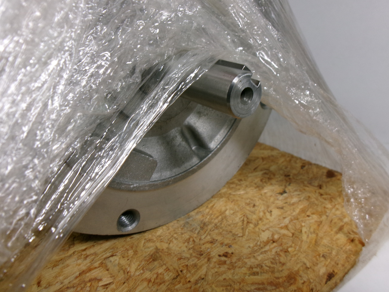 Baldor 1HP 3450RPM 115/208-230V 56C TEFC 1Ph 11/5.8-5.5A 60Hz BOX DAMAGE NEW