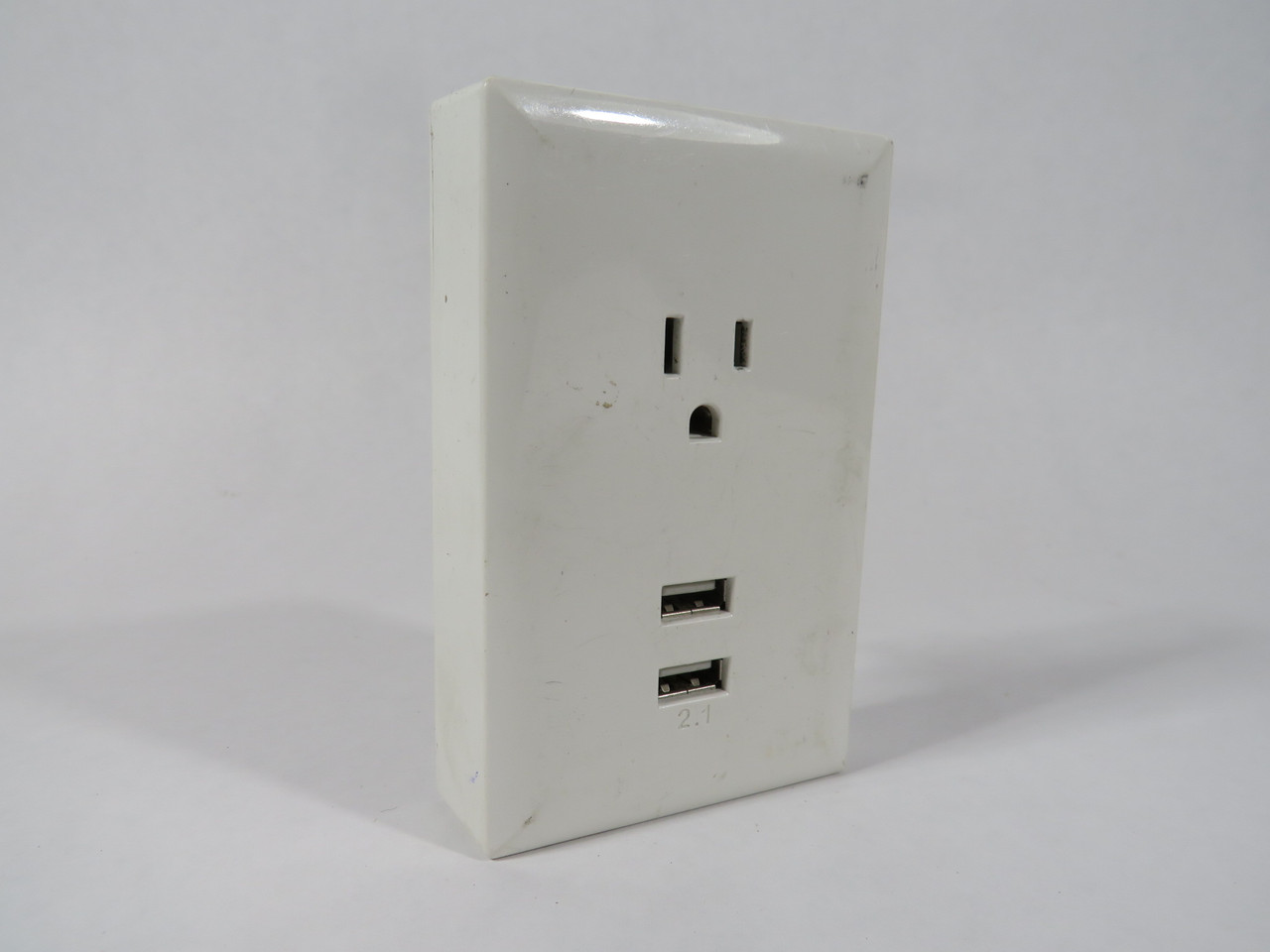 RCA WP2UWR USB Wall Plate Receptacle 15A 125V USED