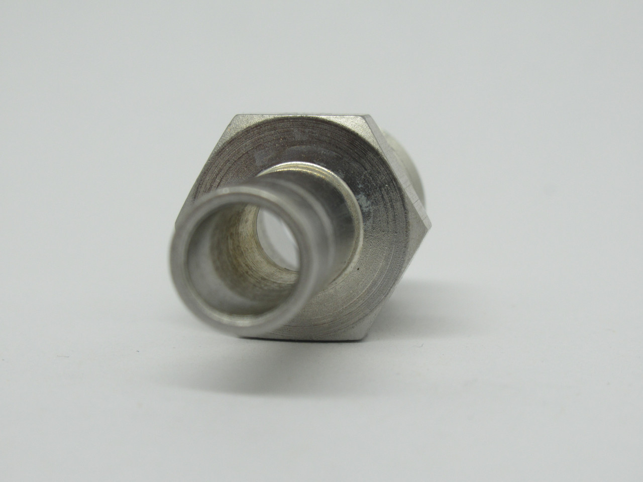 Hoke 6AM6316 Male Hose Adapter 3/8" Male NPT x 3/8" Hose NOP