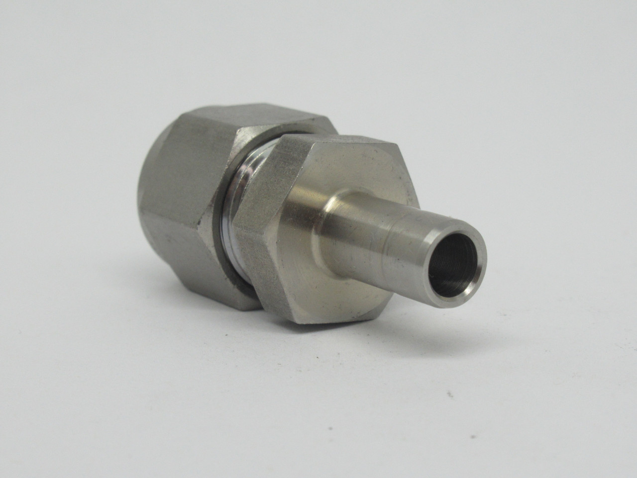 Swagelok SS-6-TA-1-8RS Tube Fitting Adapter 3/8" Tube x 1/2" Male ISO NOP