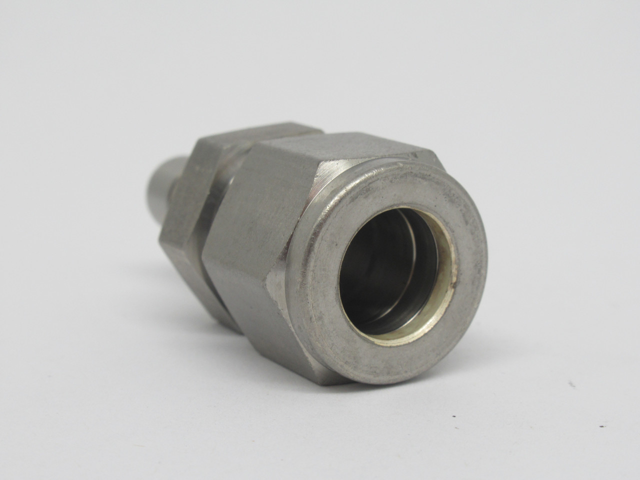 Swagelok SS-6-TA-1-8RS Tube Fitting Adapter 3/8" Tube x 1/2" Male ISO NOP