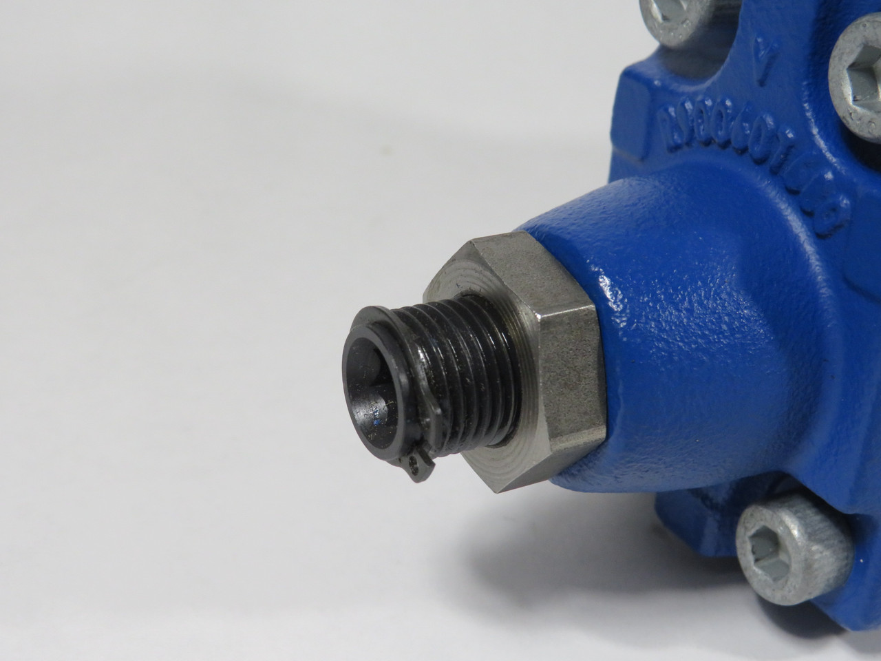 Rexroth R900561274 Directional Spool Valve Assembly 24VDC SHELF WEAR NOP