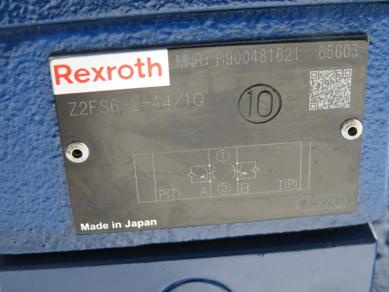 Rexroth R900754820 Directional Spool Valve Assembly 24VDC NOP