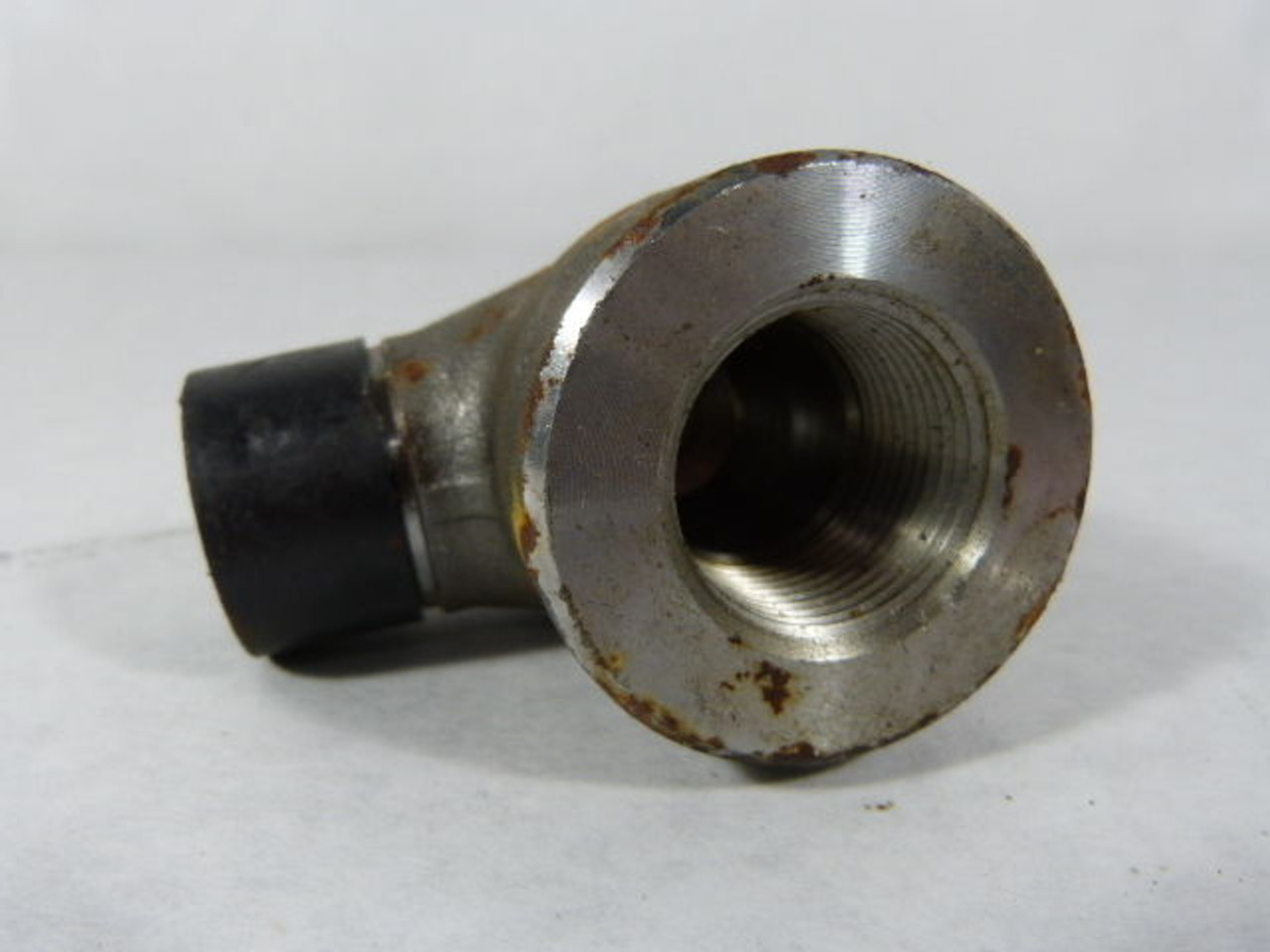 Generic SA105N-2918-B16-3M Forged Aluminum Elbow Threaded FNPT Inlet 1” USED
