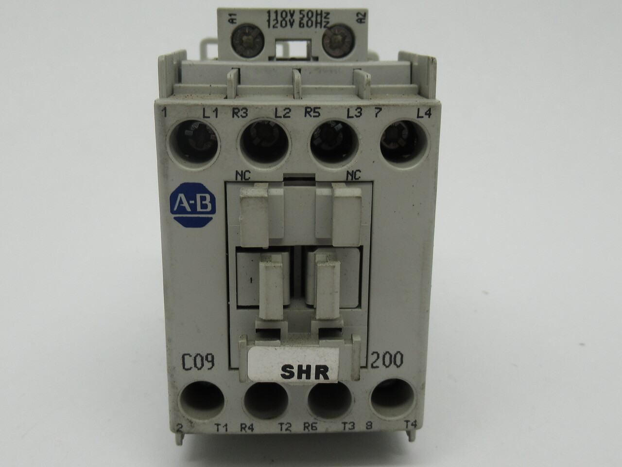 Allen-Bradley 100-C09D200 Contactor 600VAC Max 25A Encl 110V@50Hz 120V@60Hz USED