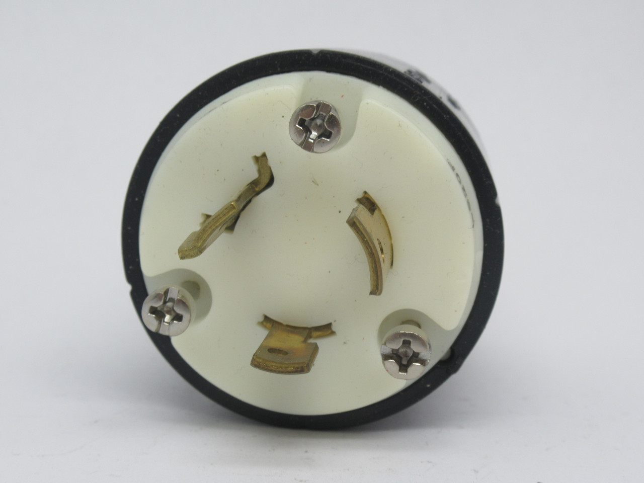 Pass & Seymour Legrand L820-P Turnlok Plug 20A 480VAC 3W 2P NEW