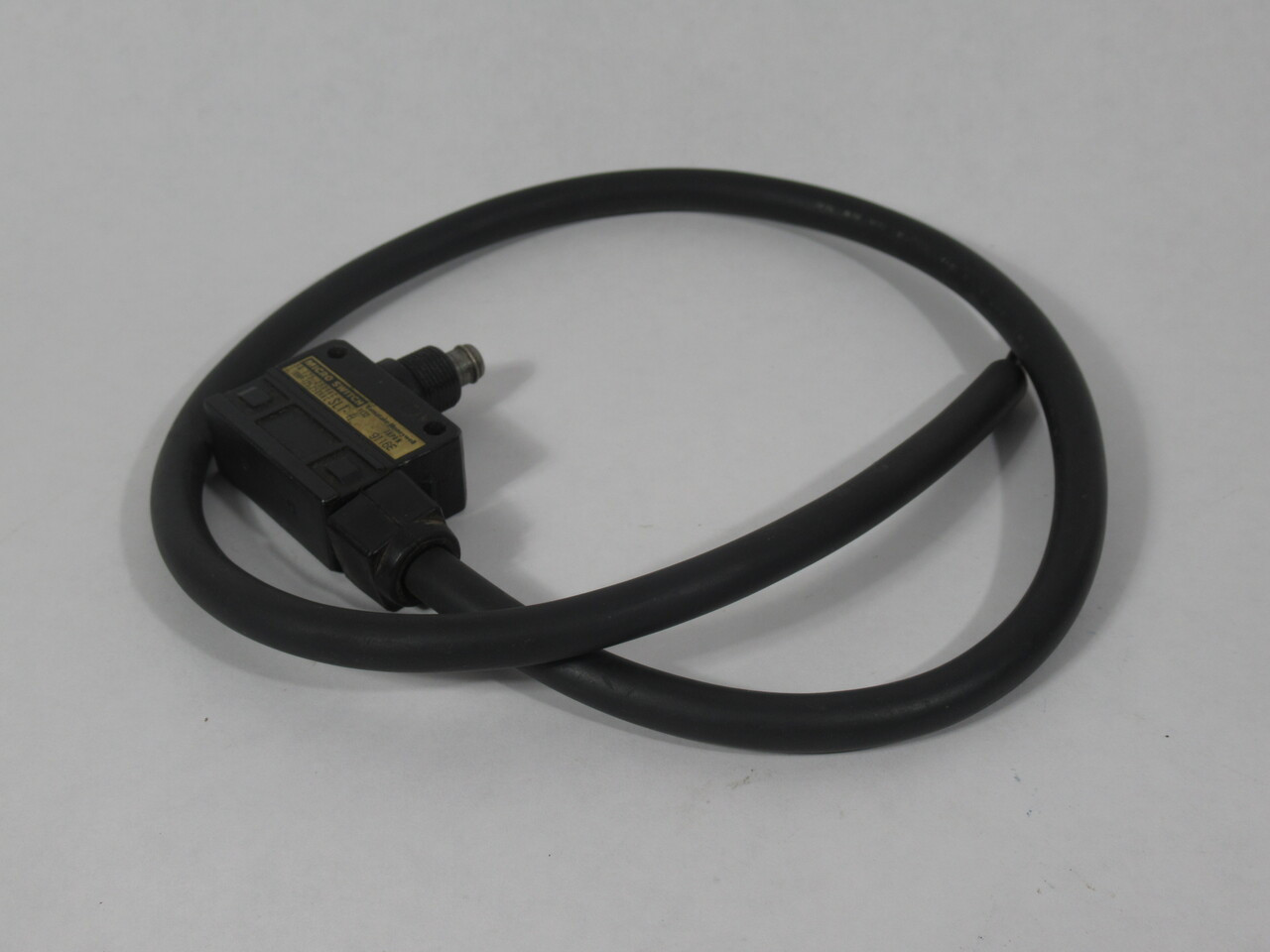 Yamatake Honeywell SL1-H Microswitch Limit Switch 5A 125-250VAC 1/10HP 29"L USED