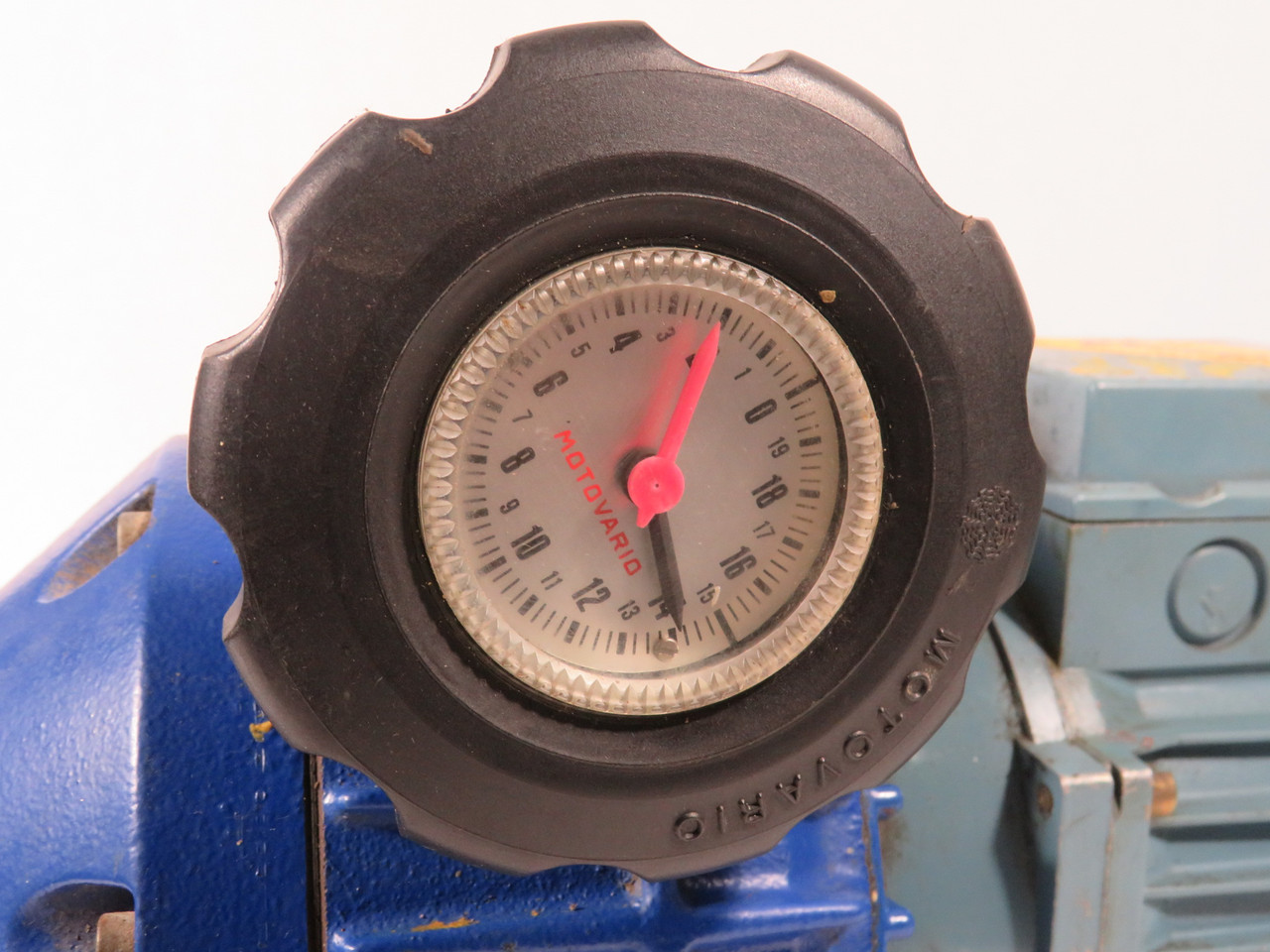 ABB Motori 0.9Kw 1710rpm 317/550V 3Ph  C/W Gear Reducer 190/1000 Ratio USED