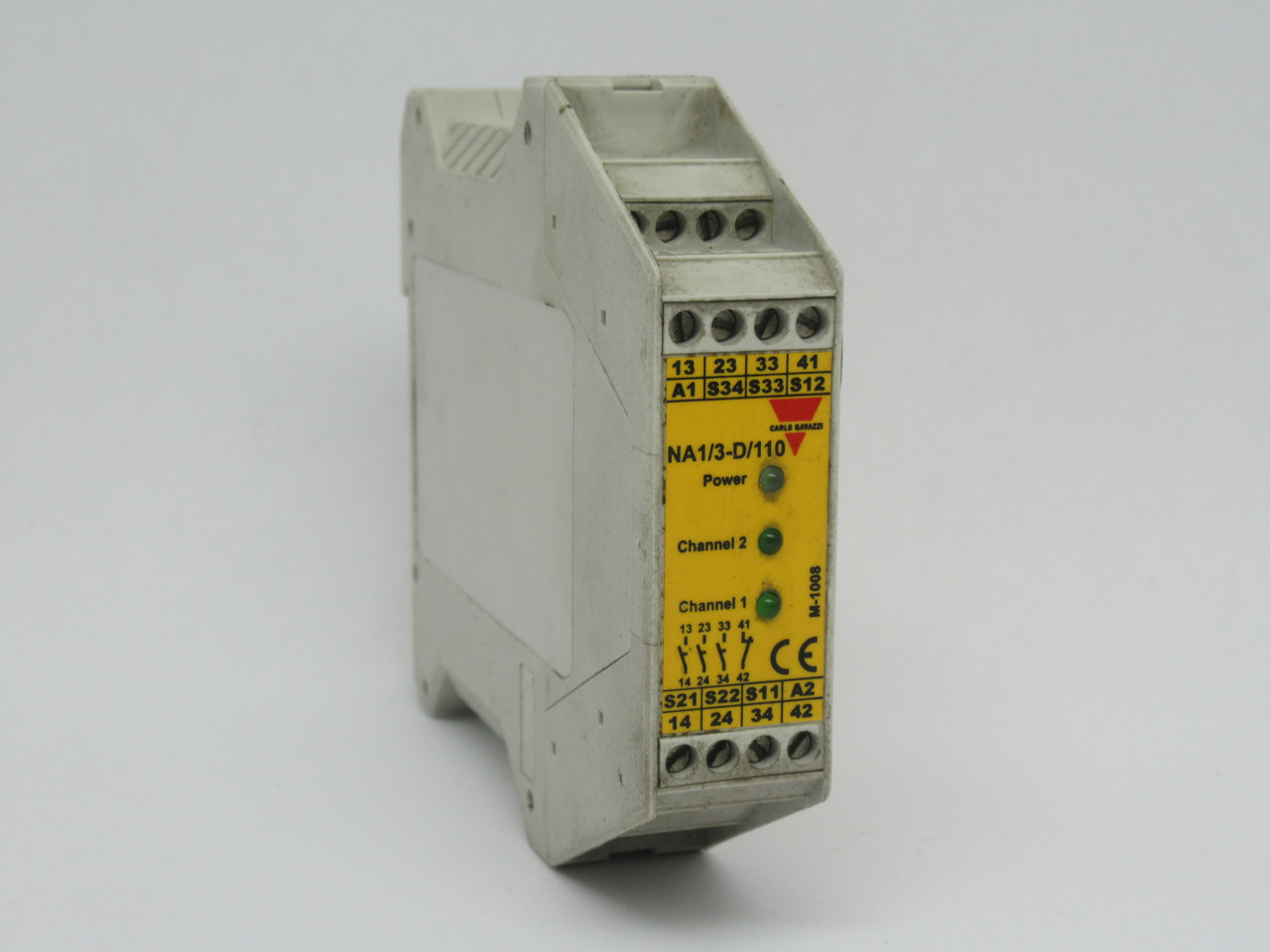 Carlo Gavazzi NA1/3-D/110 Emergency Stop and Safety Gate Module 110-127VAC USED