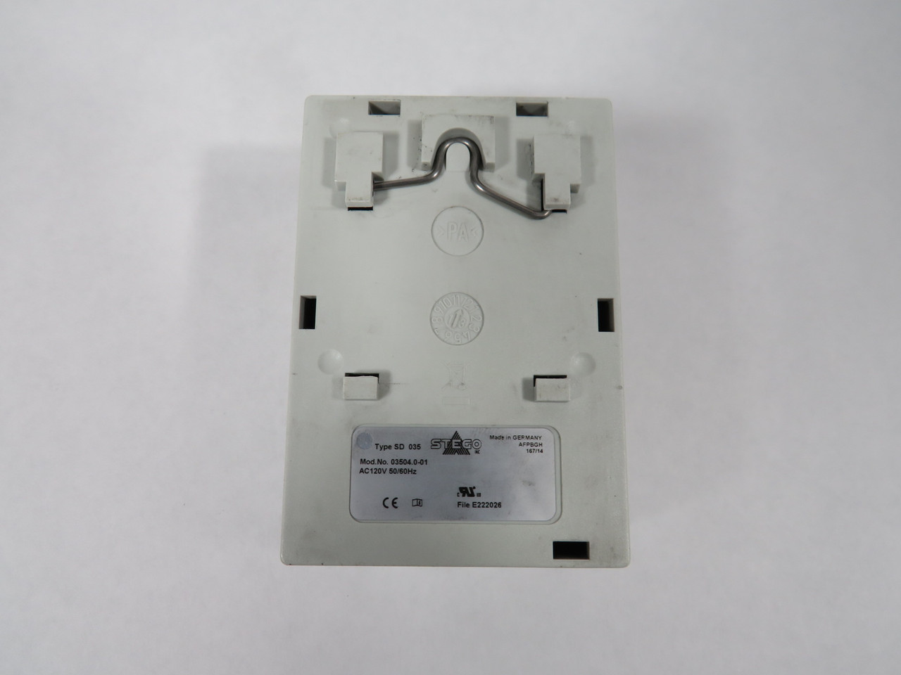 Stego 03504.0-01 SD 035 DIN Rail Mounted Receptacle 120VAC 50/60Hz USED