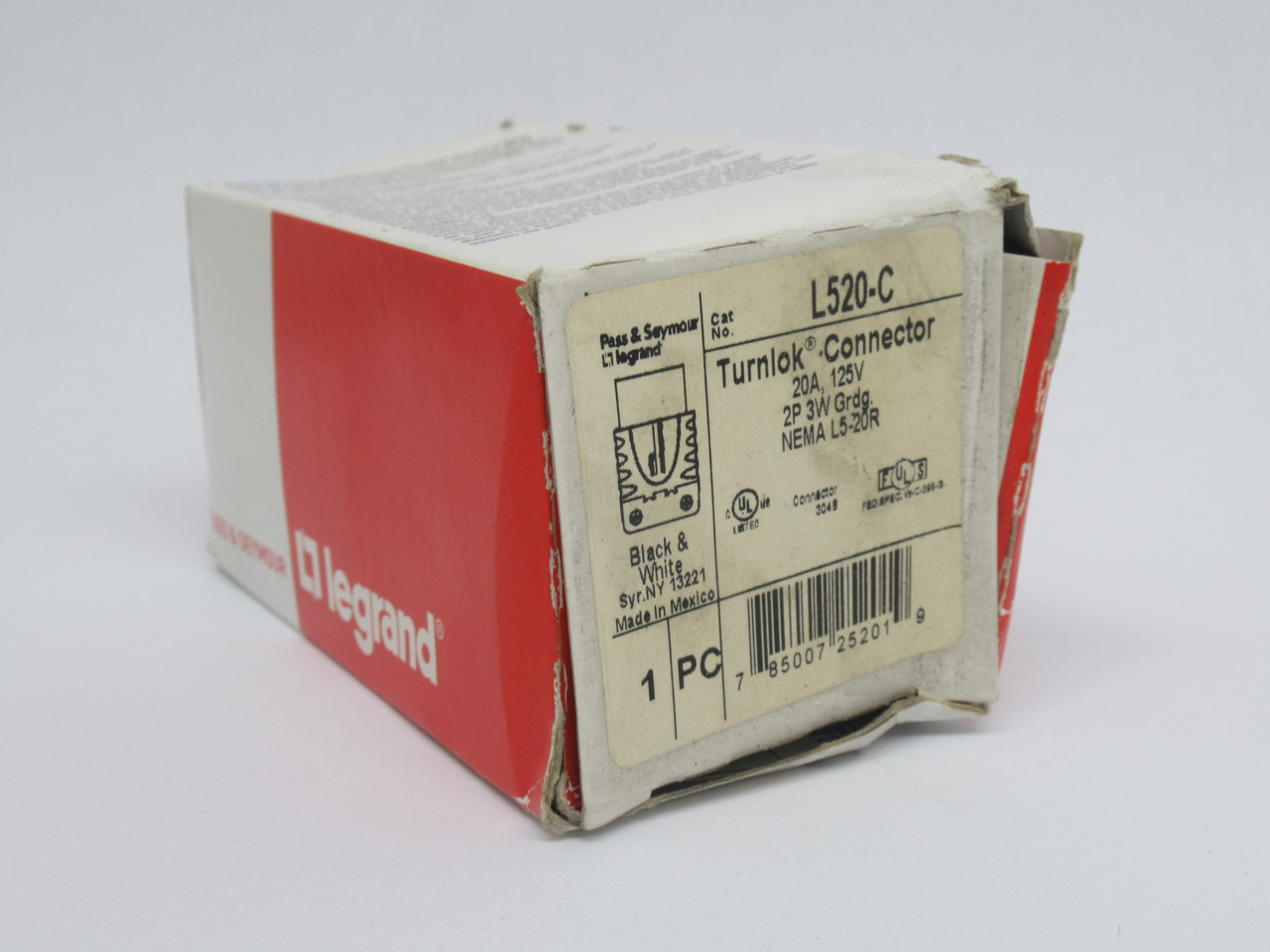 Pass & Seymour Legrand L520-C Turnlok Connector 20A 125V 3W 2P *DAMAGED BOX* NEW