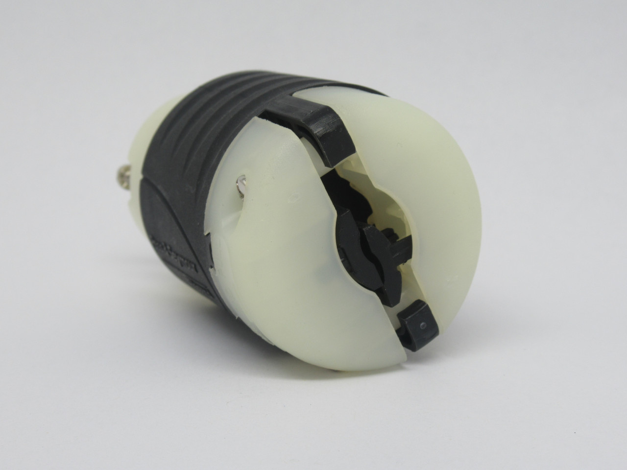 Pass & Seymour Legrand L520-C Turnlok Connector 20A 125V 3W 2P *DAMAGED BOX* NEW