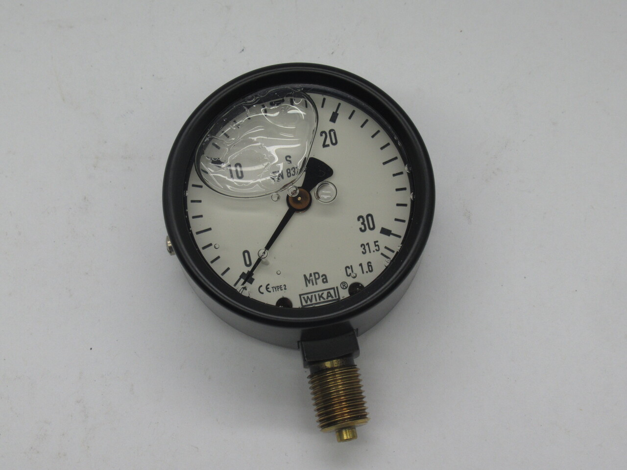 Wika 113.13 Liquid Filled Air Pressure Gauge 0-31.5 MPa 2.5" Diam 1/4" NOP