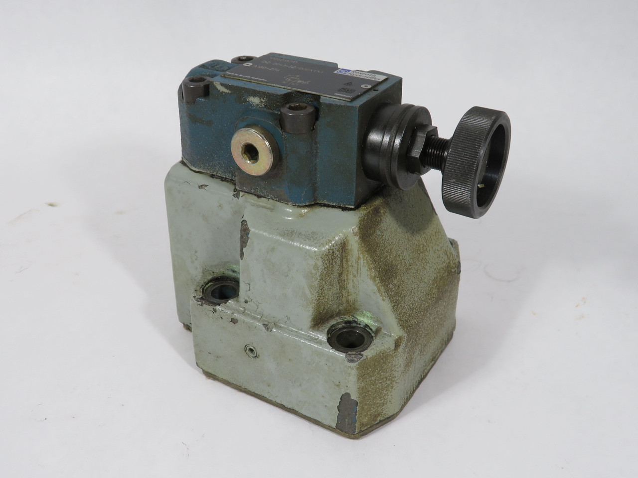 Rexroth DZ 20-1-52/200XYM Pressure Sequence Valve 200bar PAINTED USED