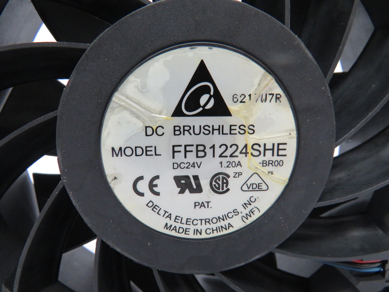 Delta Electronics FFB1224SHE DC Brushless Cooling Fan 24VDC 1.2A USED