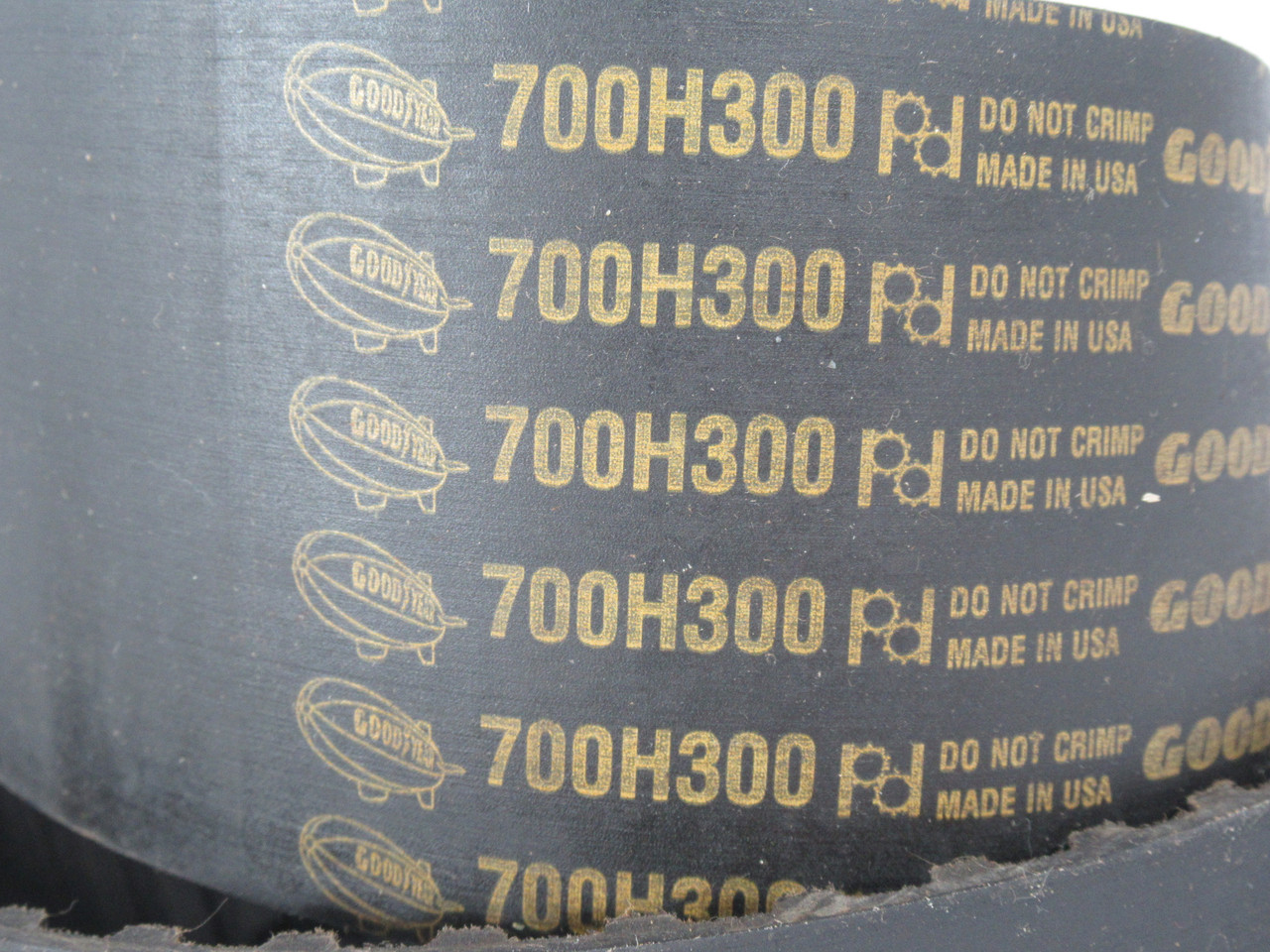 Goodyear 700H300 Timing Belt 70" L x 3" W x 0.5" P NOP