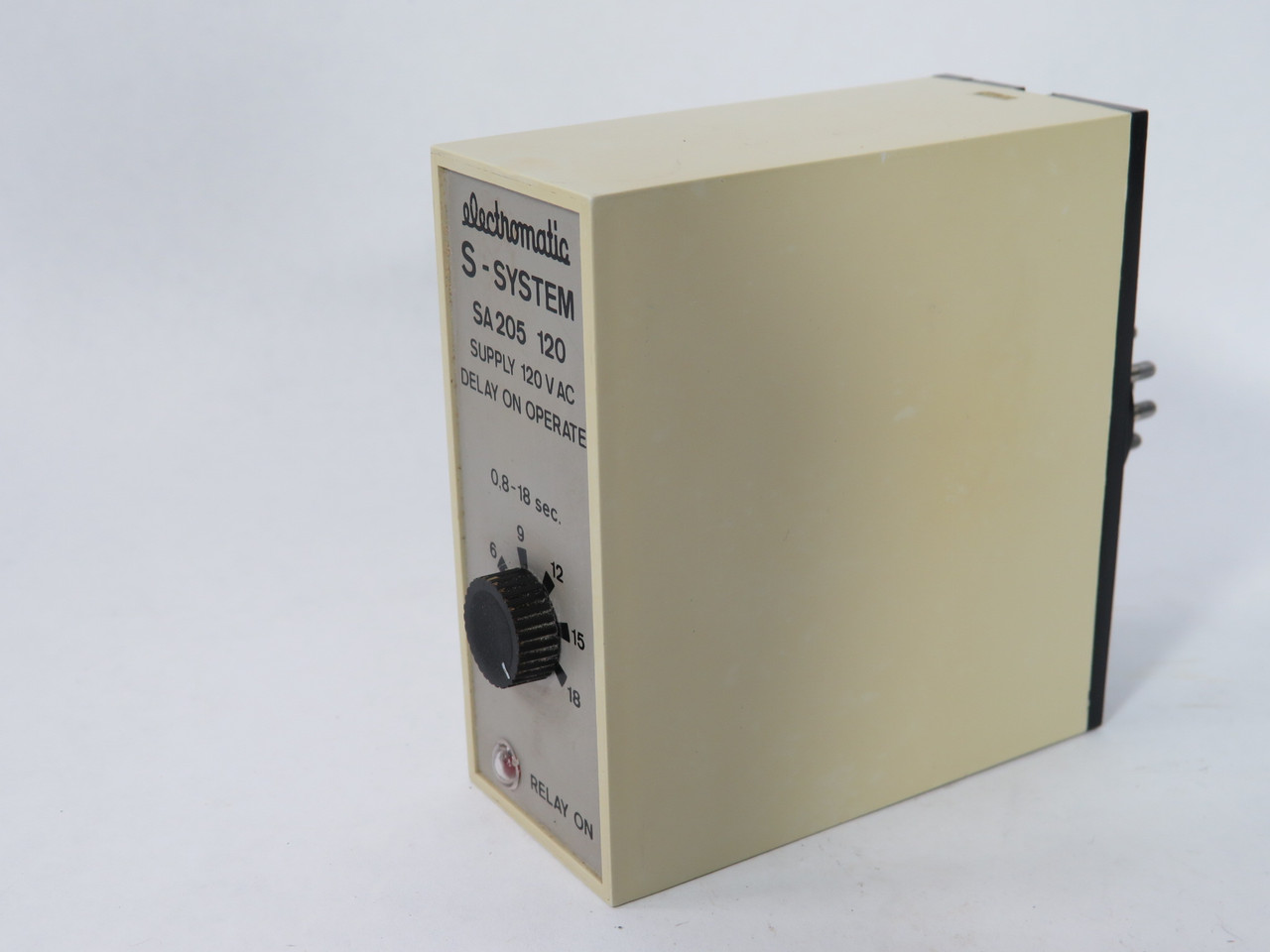Electromatic SA20512018S Delay On Timer 0.8-18Sec 120VAC 11-Pin USED