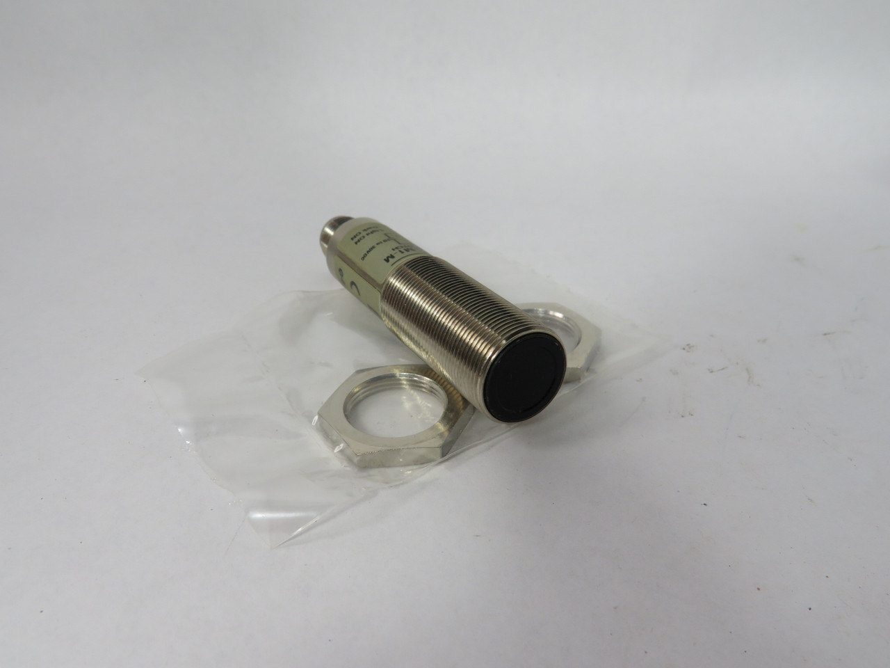 Omron E3F2-DS10C4-M1-M Photoelectric Switch 10-30VDC 100mm Range 2.5ms NPN NEW
