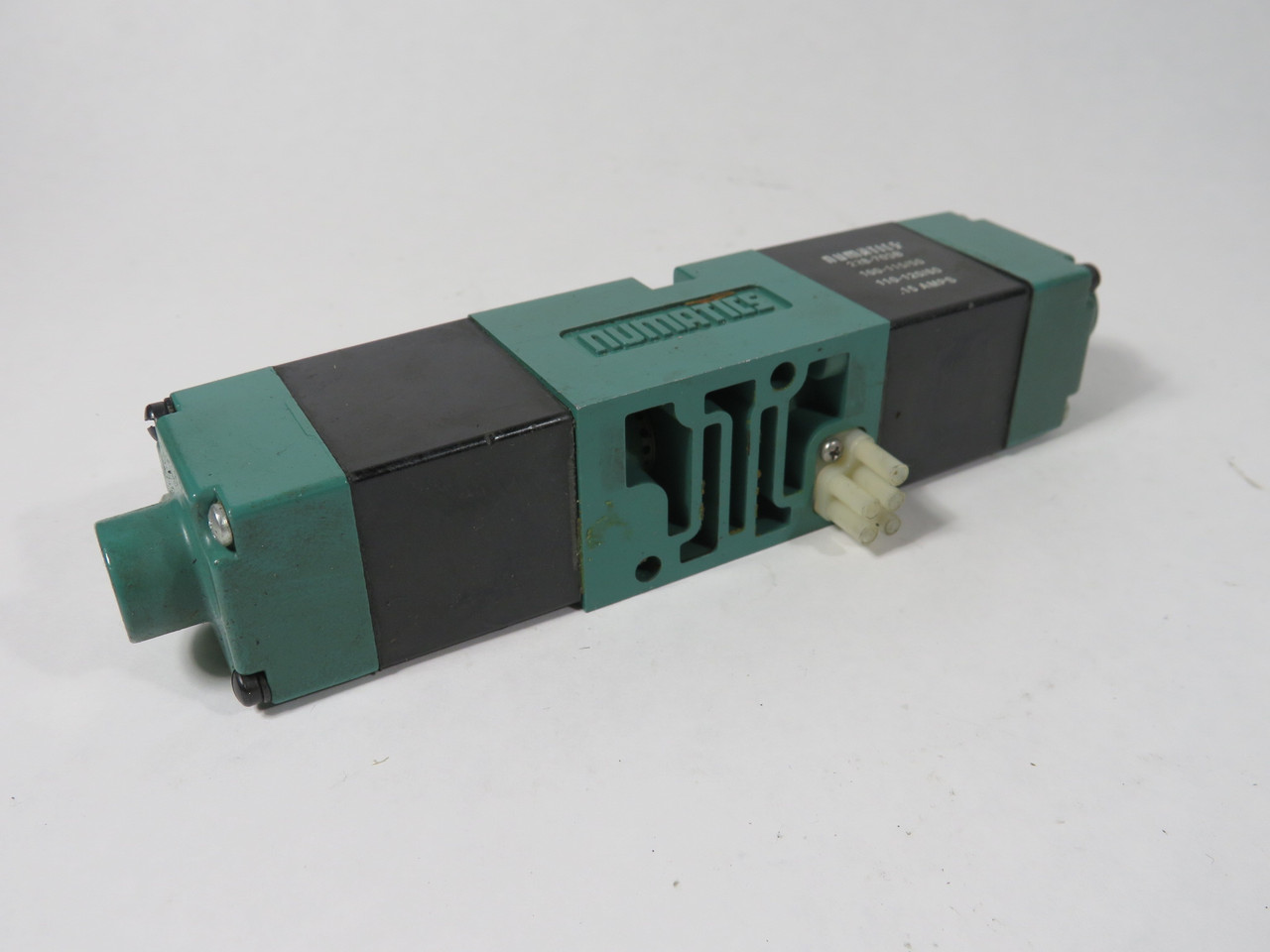 Numatics 081SS400K000030 Double Solenoid Valve 120V/50-60Hz .15A USED
