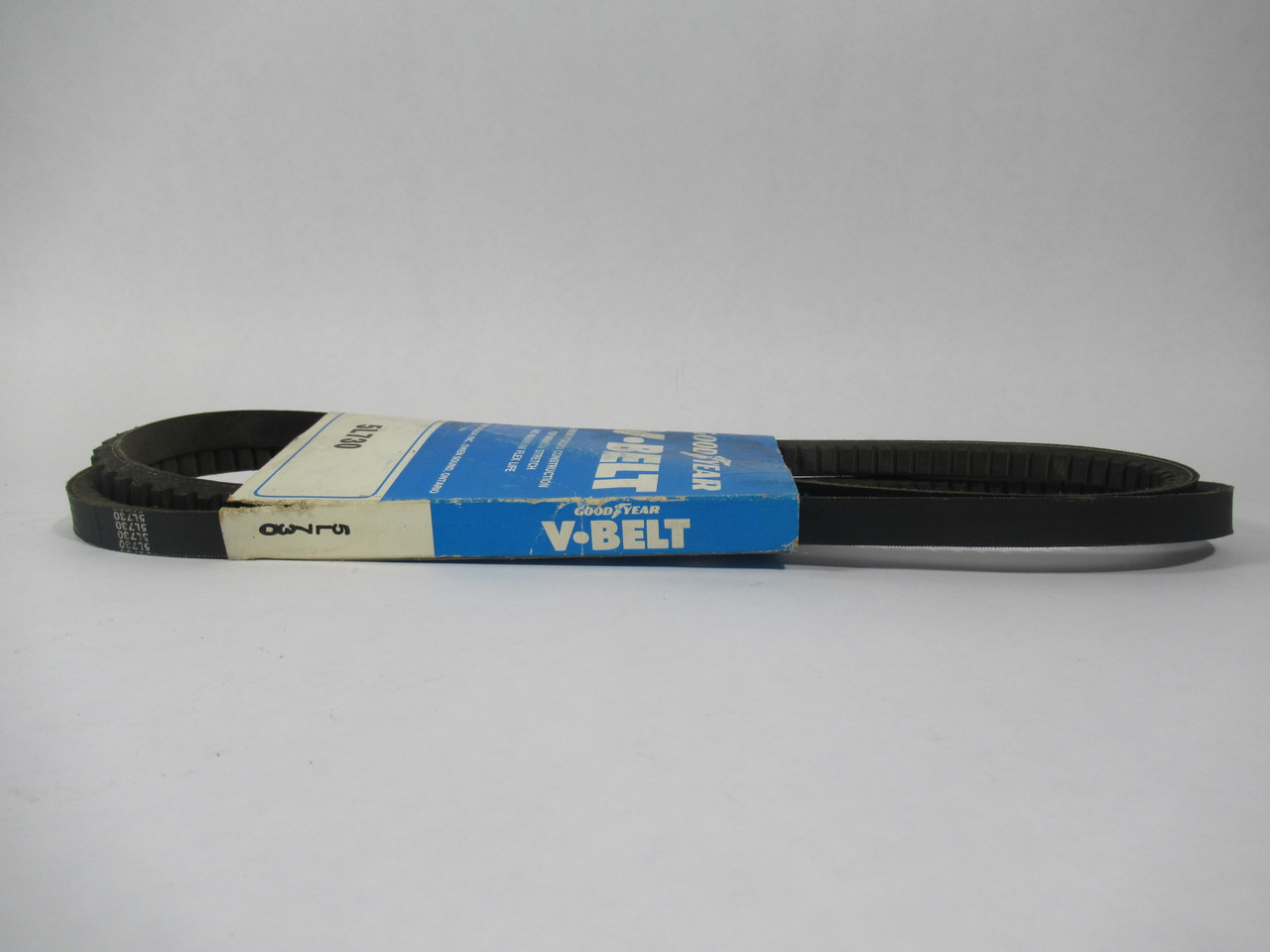 Goodyear 5L730 FHP V-Belt 73" L x 0.66" W x 0.41" T *DAMAGED PACKAGE* NEW